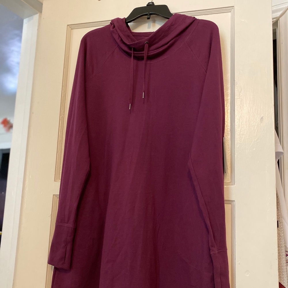 🚨SOLD Tek Gear Women’s Tunic Sweater Purple Plum